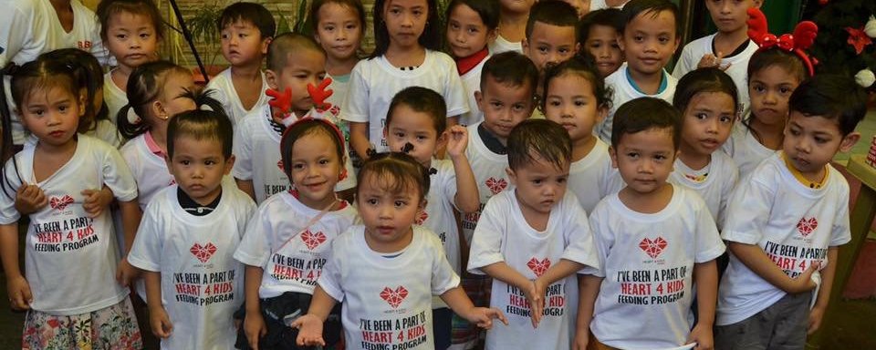 Prosjektbilde for Gi en julemiddag og skoleutstyr til 500 gatebarn i Manila <3