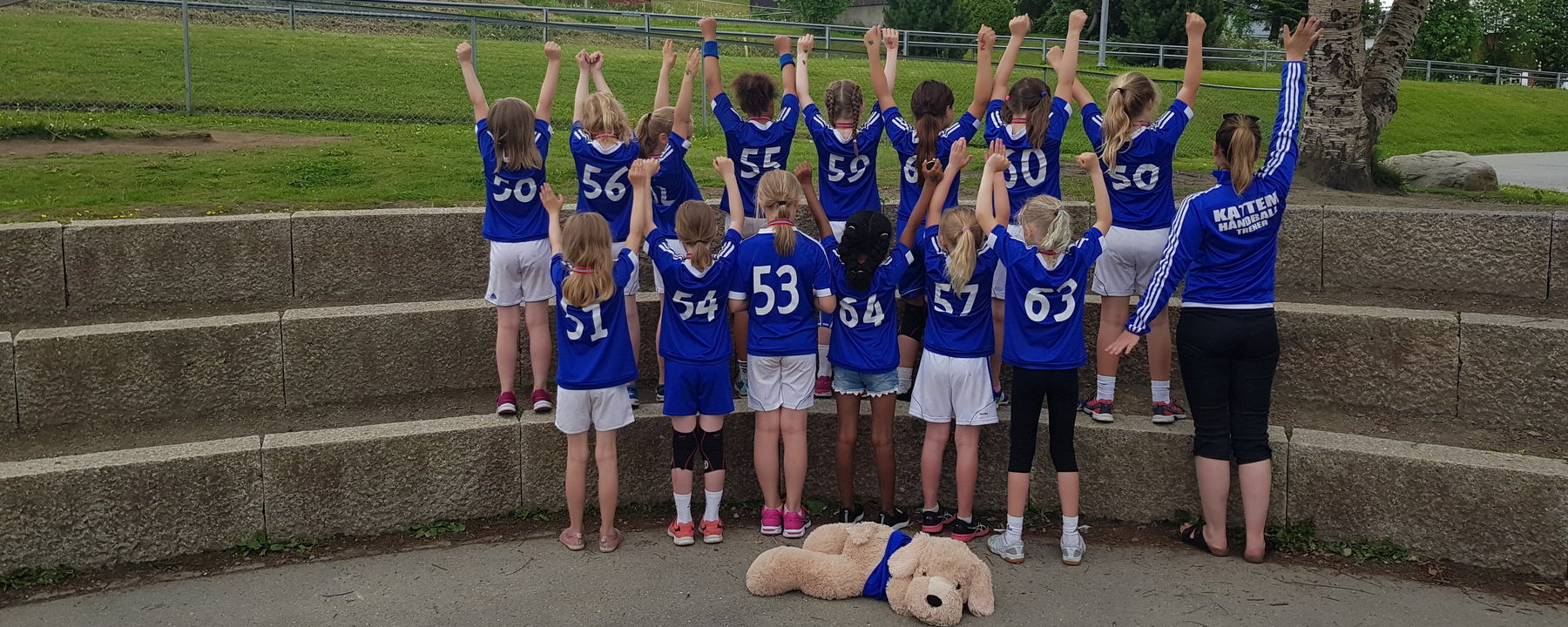 Prosjektbilde for Julegave til Kattem håndball jenter 2010