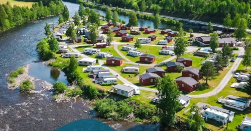 Prosjektbilde for Hjelp til å bygge opp igjen sutøya feriepark etter "Hans" sine ødeleggelser . ❤️