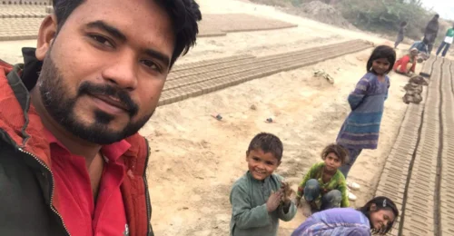 Prosjektbilde for Asif og gatebarna i Pakistan.-Julegaver til dem som ingenting har 💝
