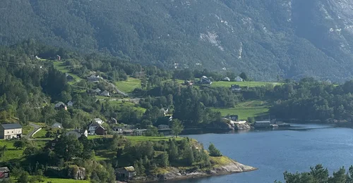 Prosjektbilde for Ynskje om ein gapahuk og eit leikeområde for barn og unge