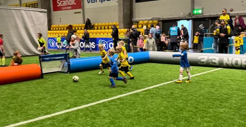 Prosjektbilde for Støtt dugnad for Kjelsås fotball G/J 6år. Bli en del av fellesskapet ved å kjøpe VM luer:)