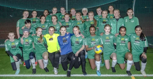 Prosjektbilde for Støtt Ås Fotball J15 hele veien til treningsleir i Spania 💚