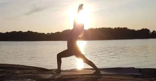 Prosjektbilde for VELDEDIGHETYOGA. Bli med på yoga og støtt samtidig Dyrebeskyttelsen Norge, Fredrikstad og omegn.