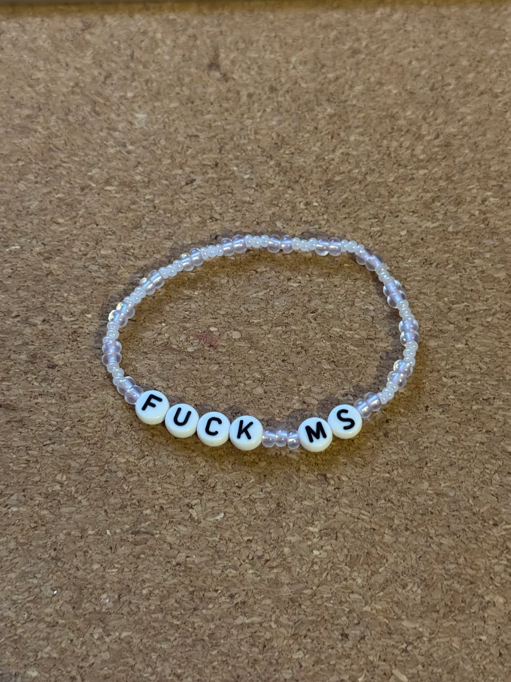 Fuck MS (lilla & perlehvit) - str L (19cm)