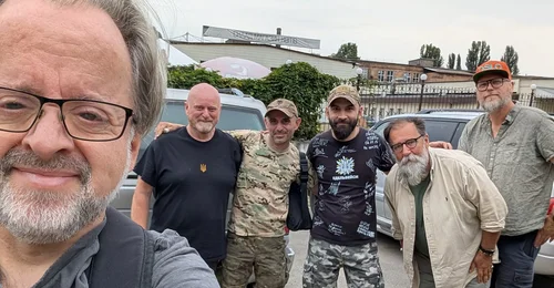 Prosjektbilde for Biler til fronten i Ukraina