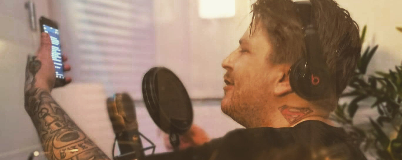 Prosjektbilde for Musikkvideo til 1 låt av kommende 4 album Bipopulær 